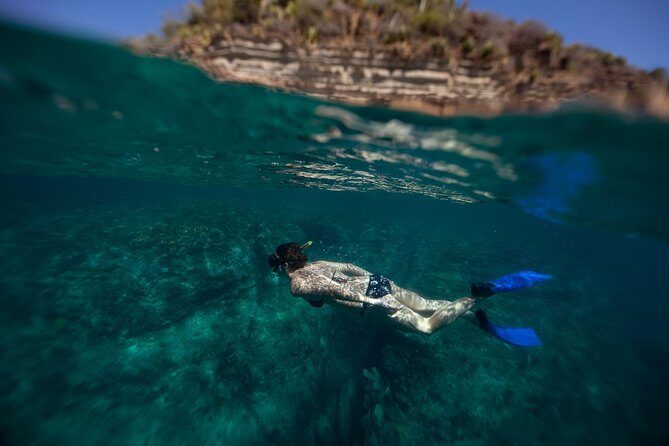 Power 360 Sightseeing and Snorkel Cruise Antigua - On the water: views are the star, sound is not