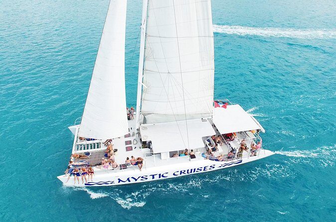 Sail and Snorkel at Cades Reef - Sailing the southern and northern coastlines: the views you pay for